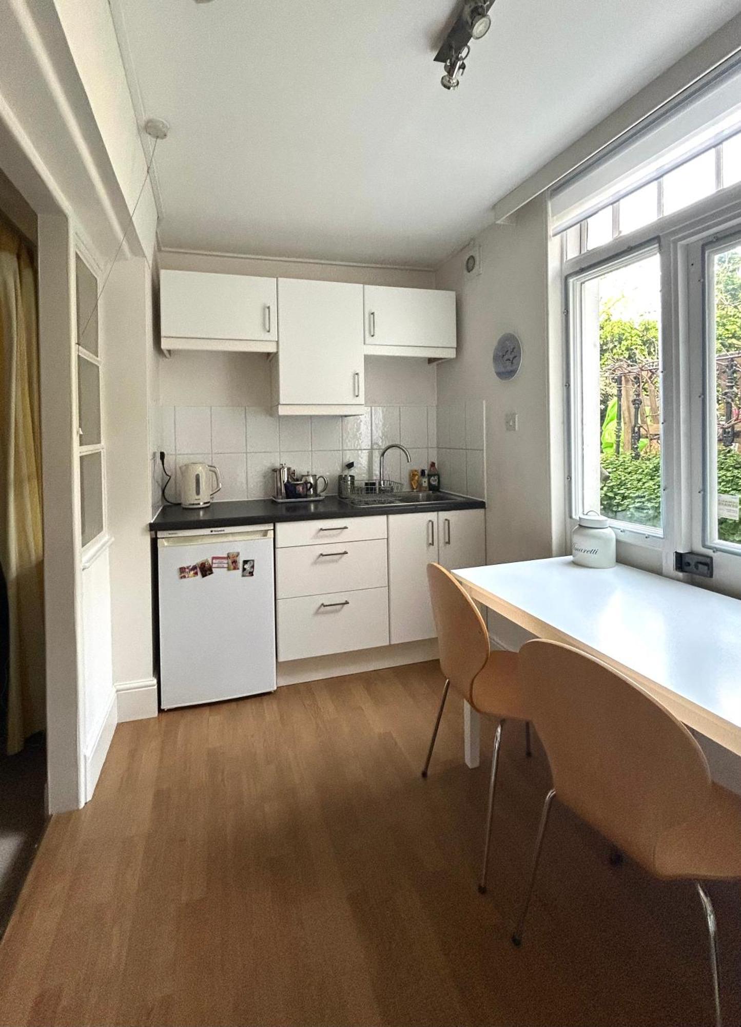 Spacious Comfortable Flat With Free Parking In East Finchley, Muswell Hill & Close To Alexandra Palace ロンドン エクステリア 写真