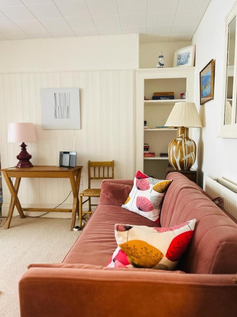 Spacious Comfortable Flat With Free Parking In East Finchley, Muswell Hill & Close To Alexandra Palace ロンドン エクステリア 写真