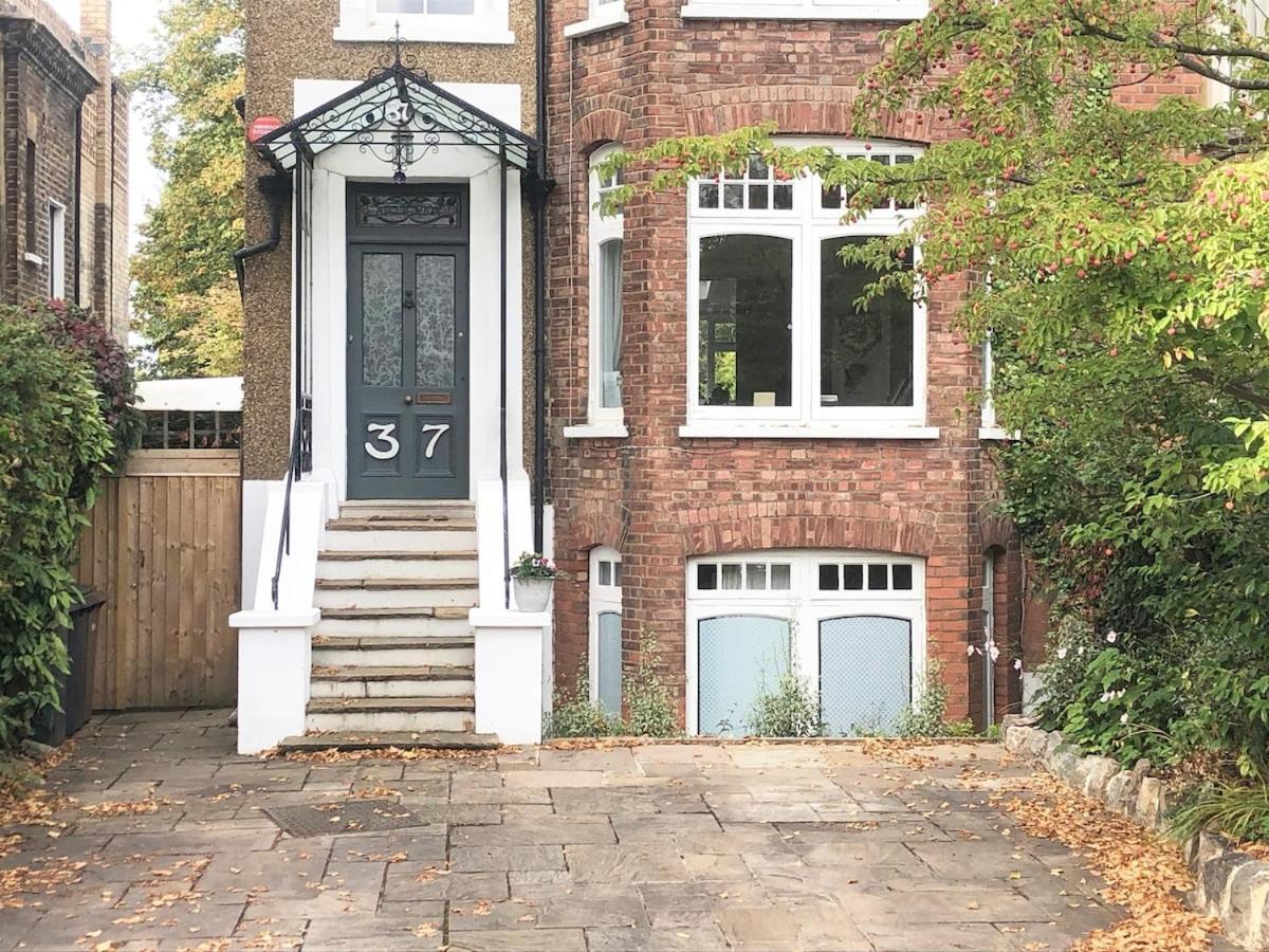 Spacious Comfortable Flat With Free Parking In East Finchley, Muswell Hill & Close To Alexandra Palace ロンドン エクステリア 写真