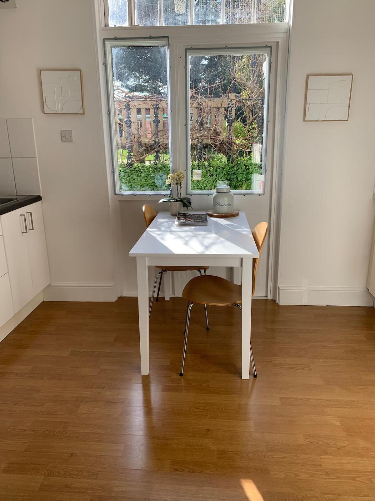 Spacious Comfortable Flat With Free Parking In East Finchley, Muswell Hill & Close To Alexandra Palace ロンドン エクステリア 写真
